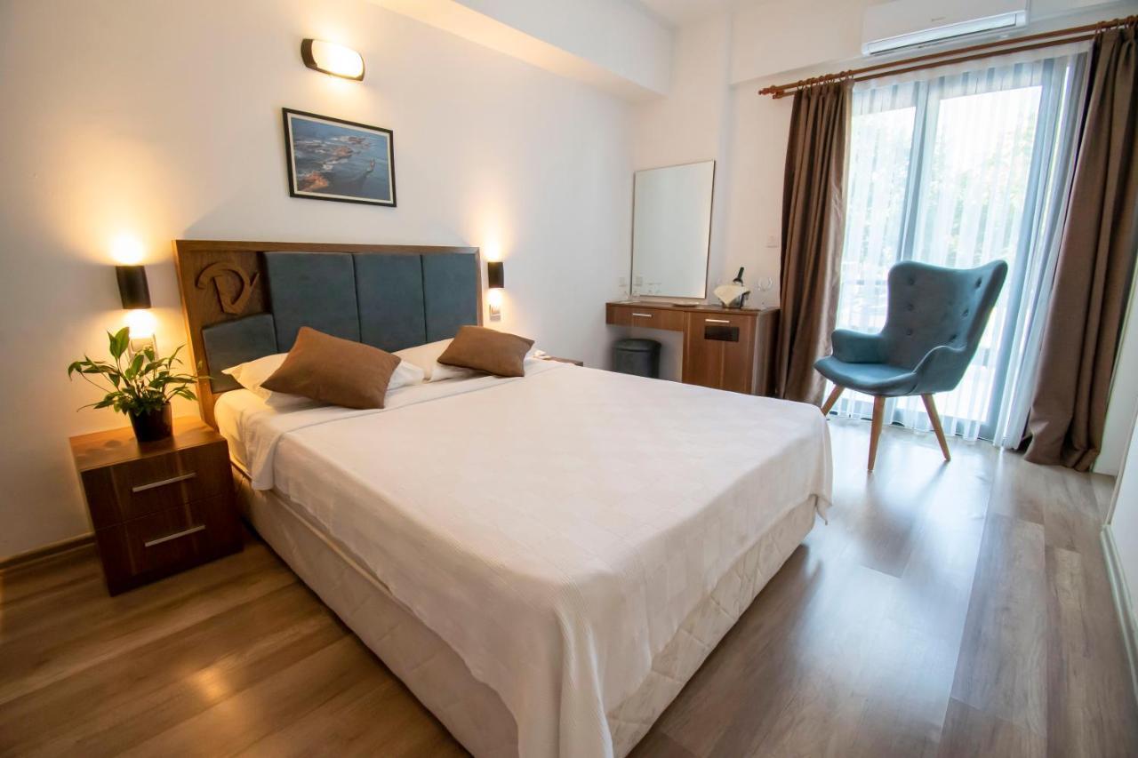 קיירניה Dorana Hotel מראה חיצוני תמונה