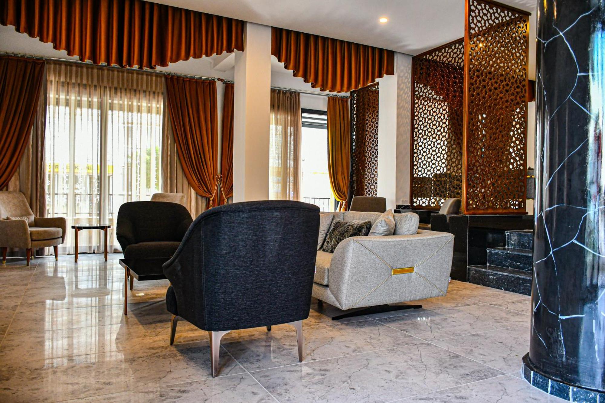 קיירניה Dorana Hotel מראה חיצוני תמונה