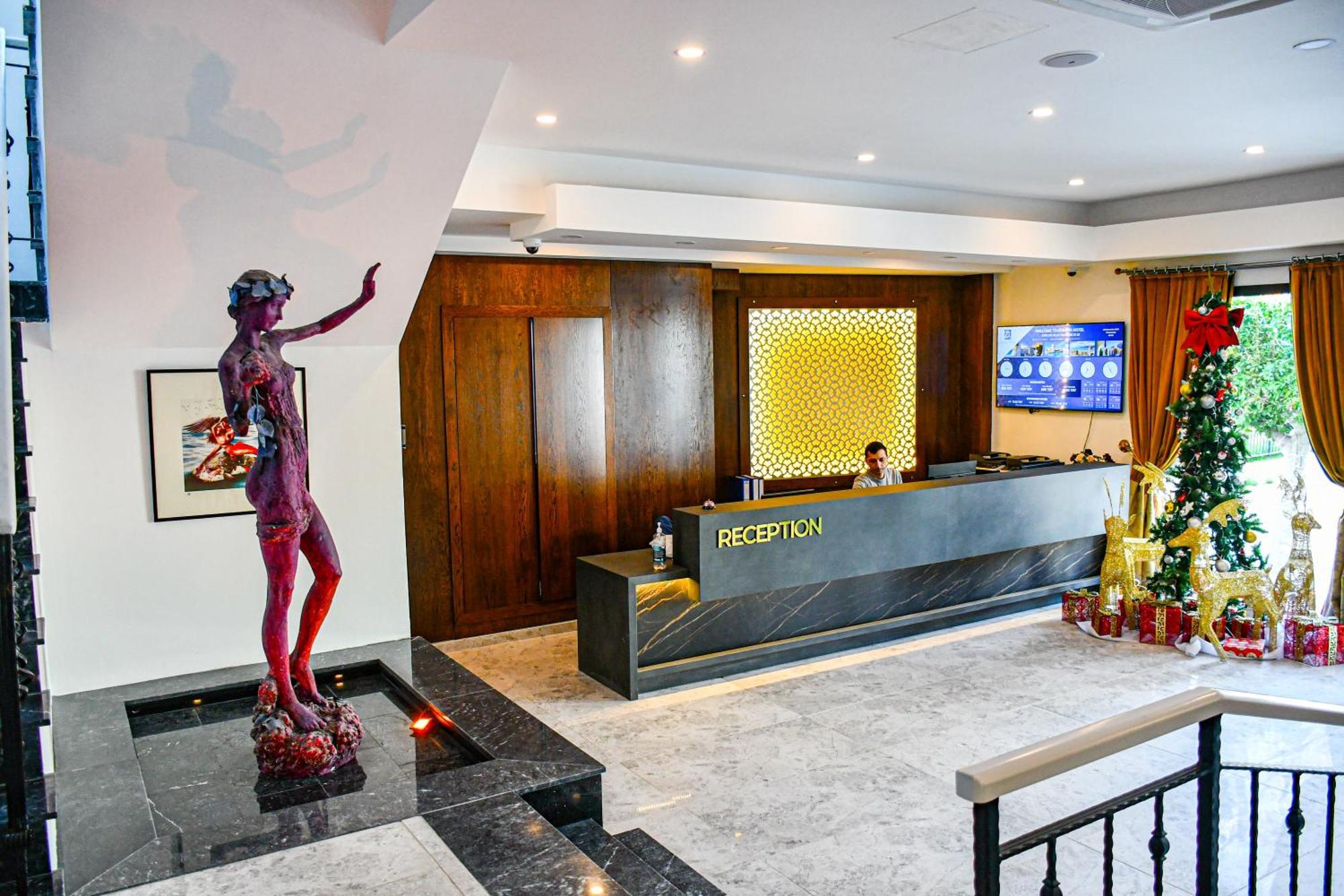 קיירניה Dorana Hotel מראה חיצוני תמונה
