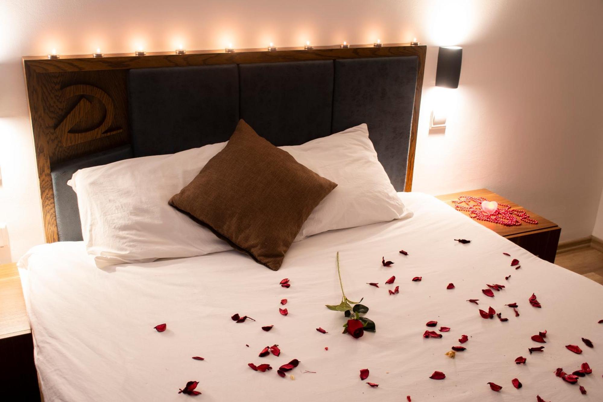 קיירניה Dorana Hotel מראה חיצוני תמונה
